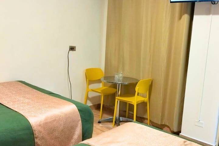 Room 53 of 284