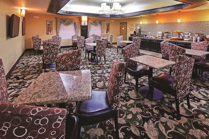 Breakfast/Coffee Service 42 of 46