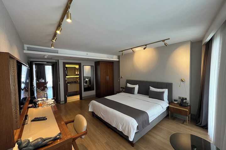 Room 13 of 129