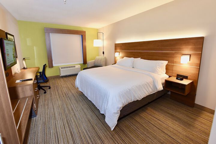 Room 5 of 45