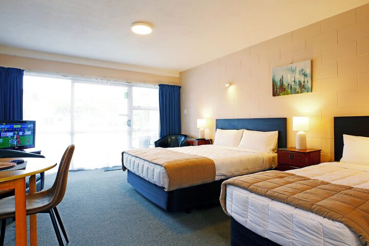 Room 3 of 38