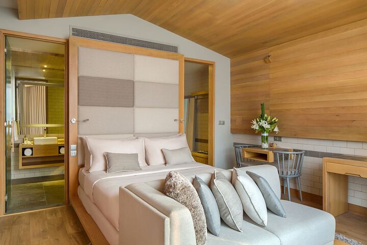 Room 20 of 53