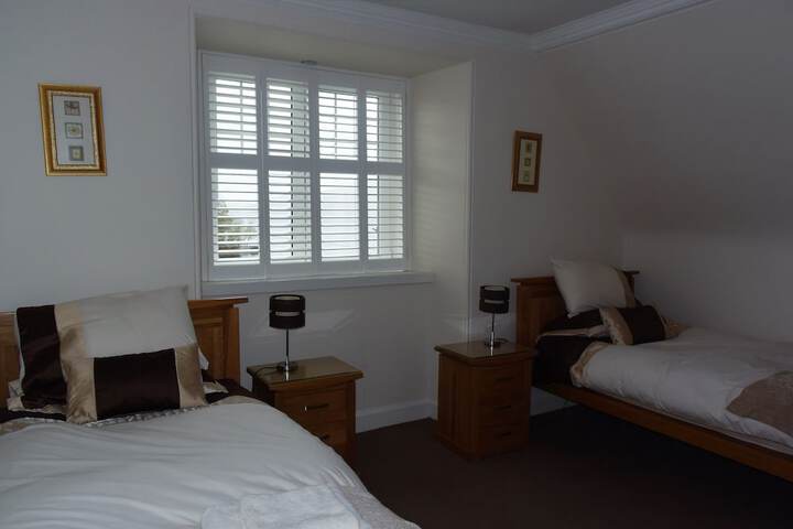 Room 6 of 22