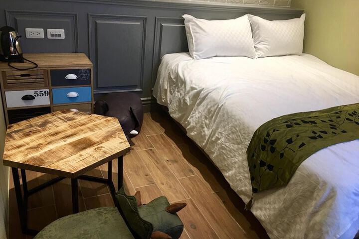Room 10 of 45