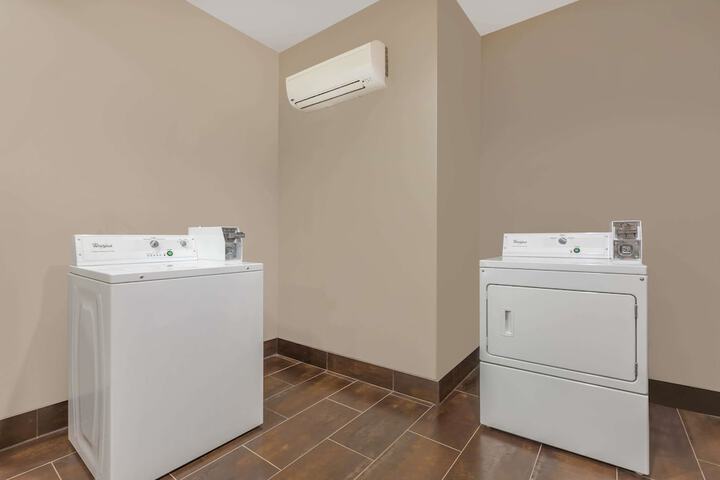 Room 12 of 18