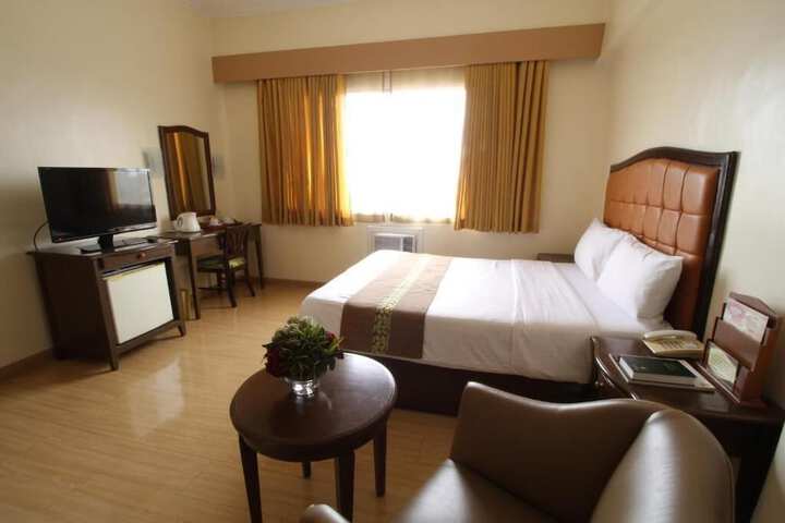 Room 12 of 23