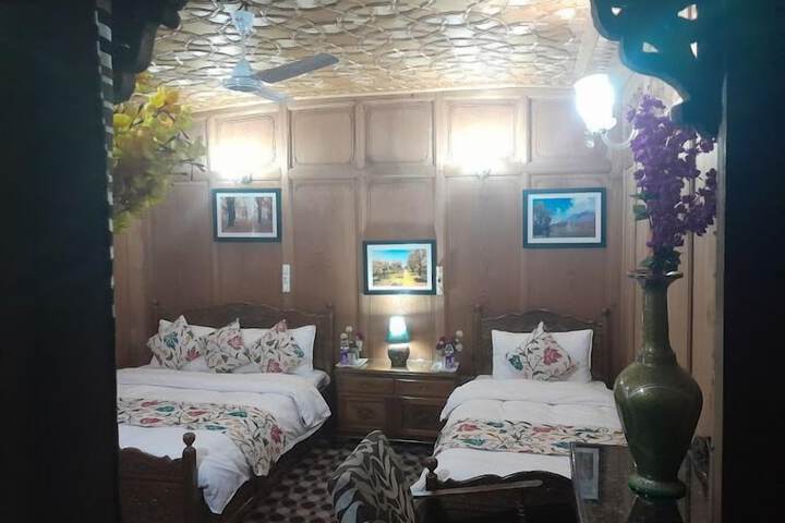 Room 28 of 150