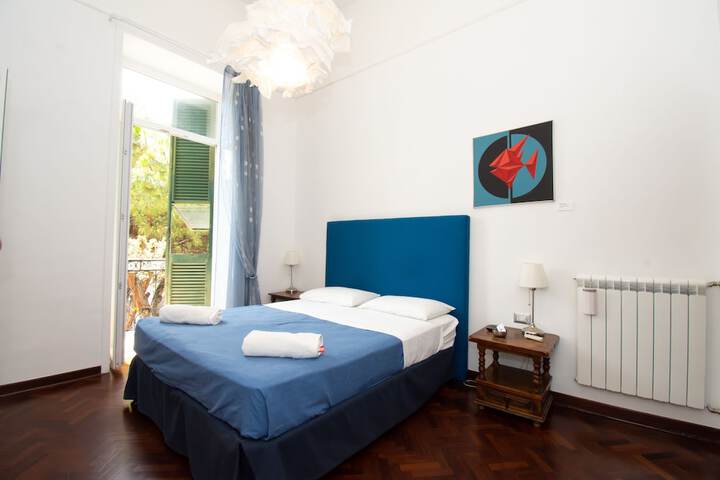 Room 2 of 36