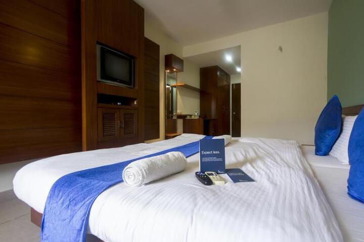 FabHotel Hallmark Inn