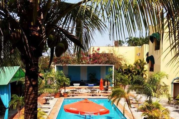 Hotel Pool