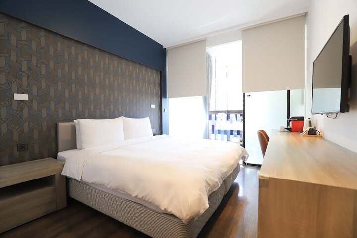 Room 53 of 117