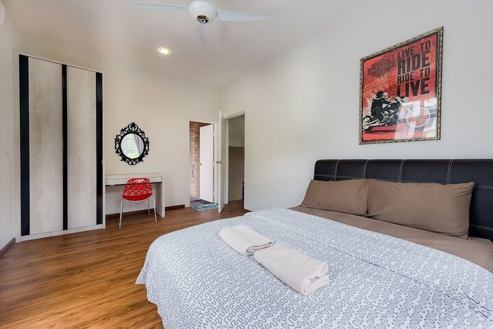 Room 12 of 54