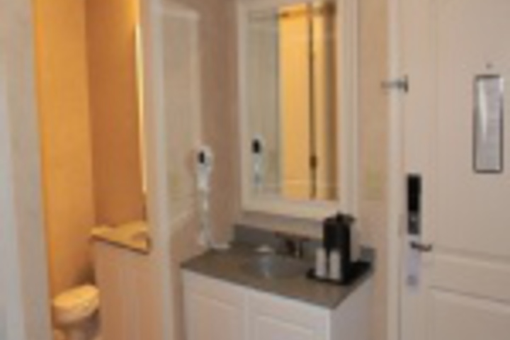 Room 73 of 168