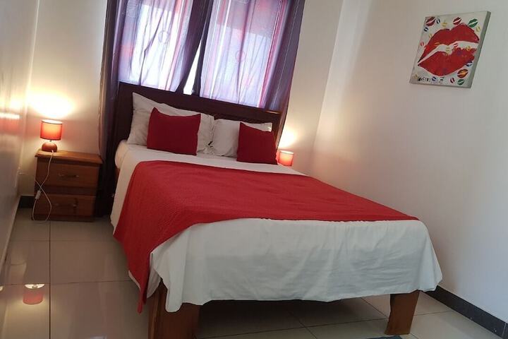 Room 7 of 16