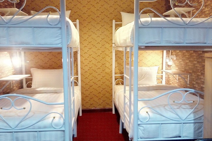 Room 23 of 108