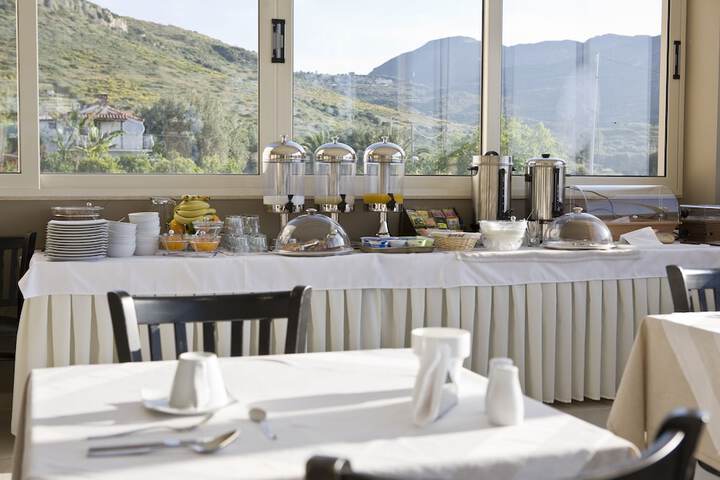 Breakfast/Coffee Service 47 of 68