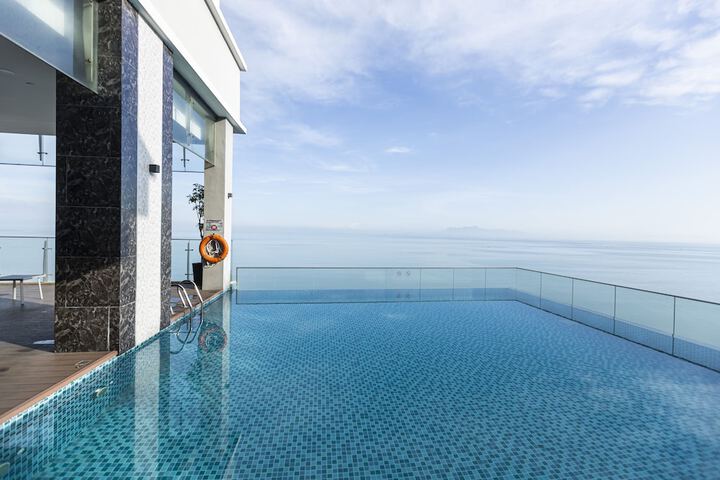 Pool 39 of 56