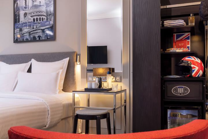 Room 14 of 48
