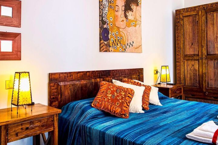 Room 4 of 37