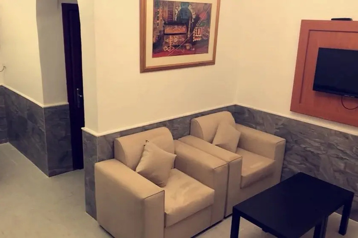 Room 3 of 7