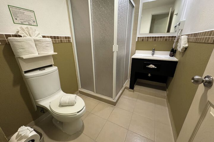 Room 10 of 15