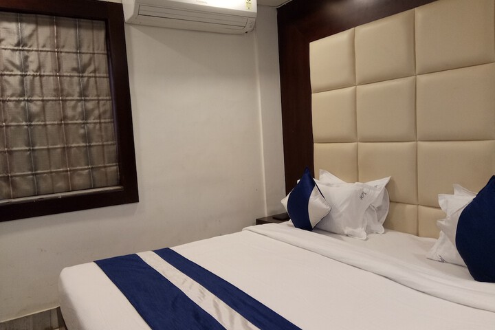 Room 8 of 23