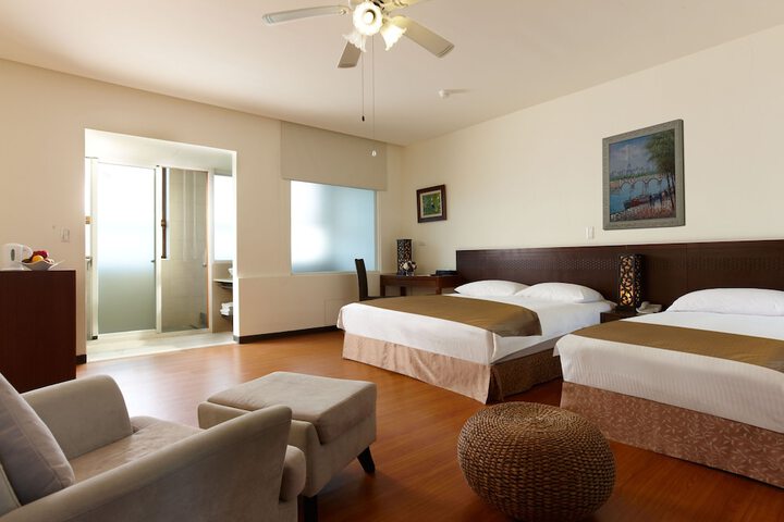 Room 14 of 108