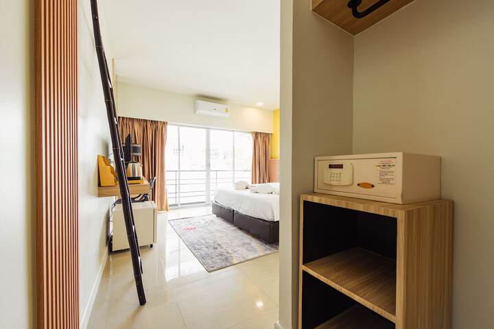Room 15 of 44