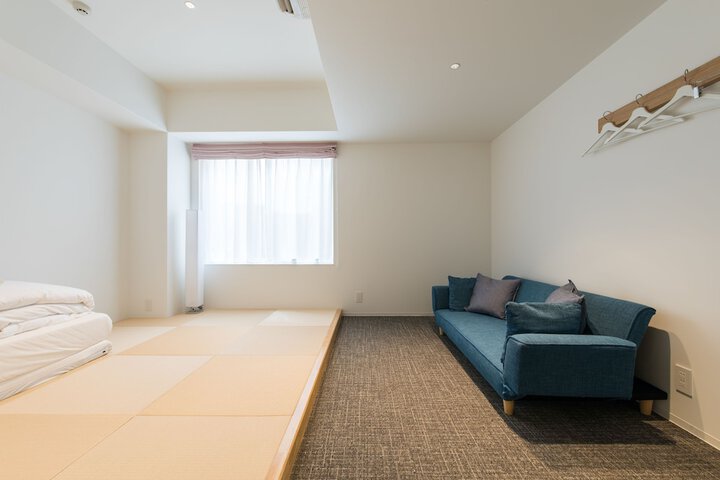 Room 25 of 74
