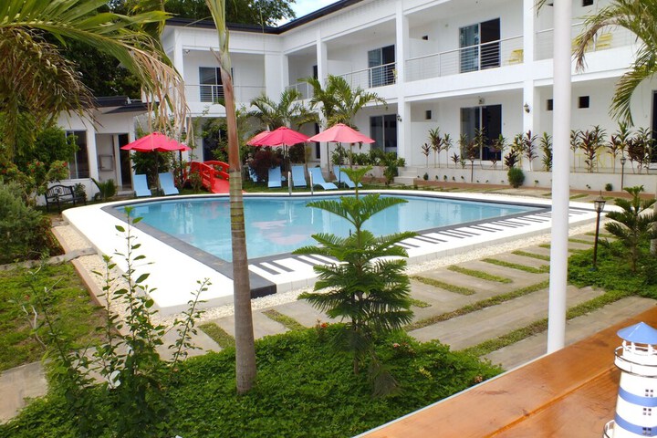 Pool 41 of 58