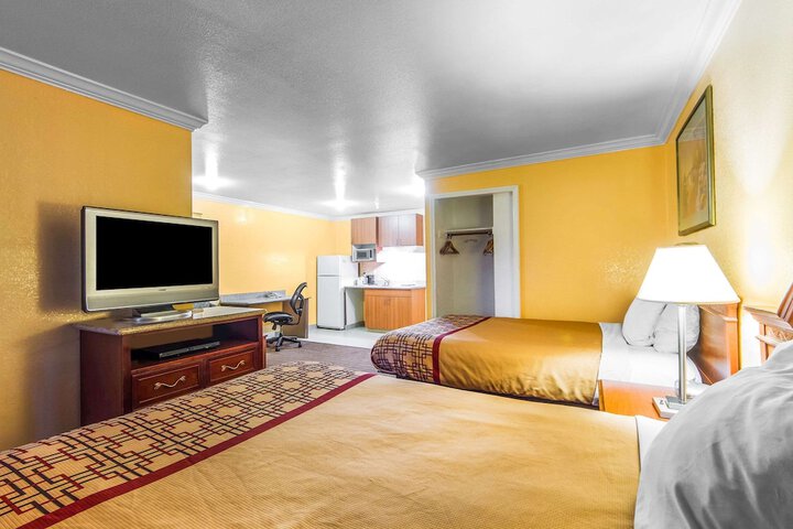 Room 14 of 41