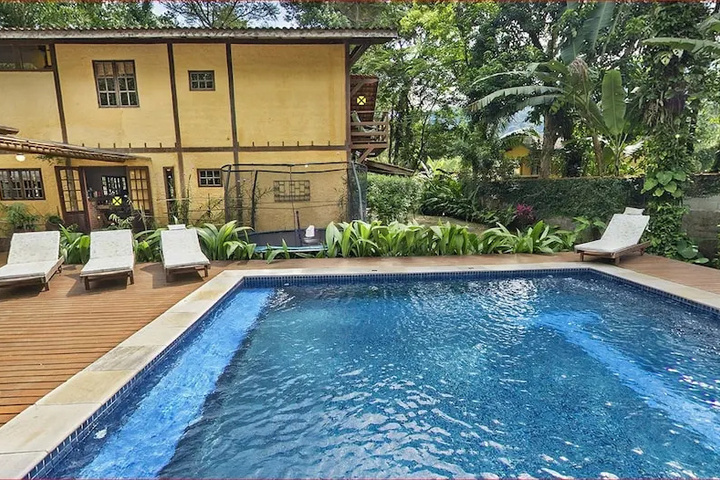 Pool 8 of 12