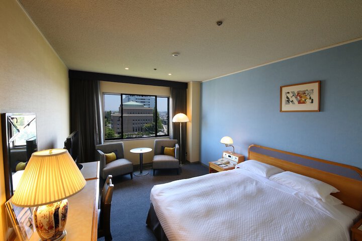 Room 6 of 126