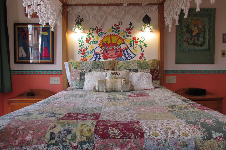 Room 13 of 63