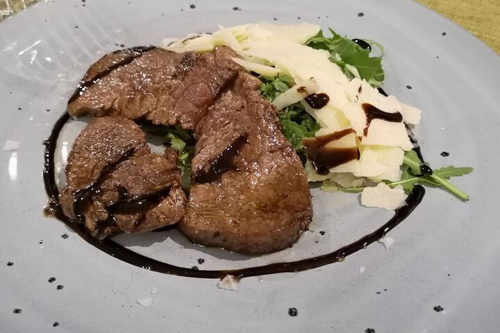 Dining 69 of 92