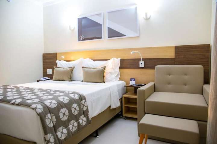 Room 14 of 18