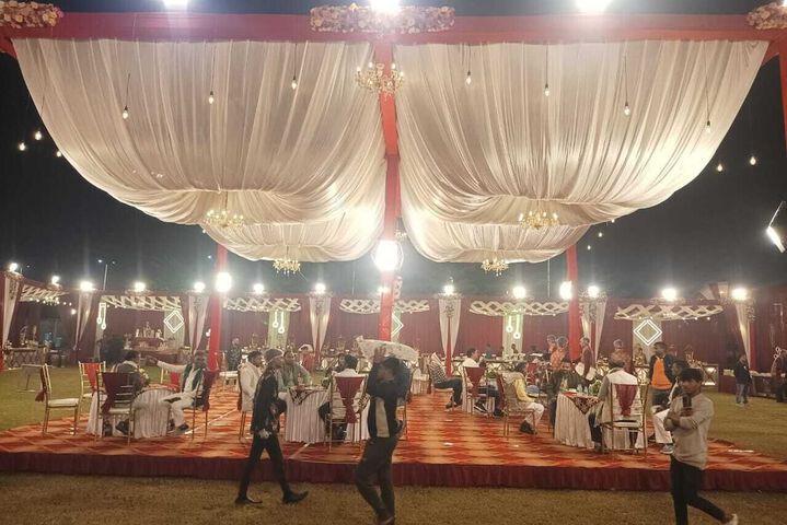Ballroom/Hall 35 of 58