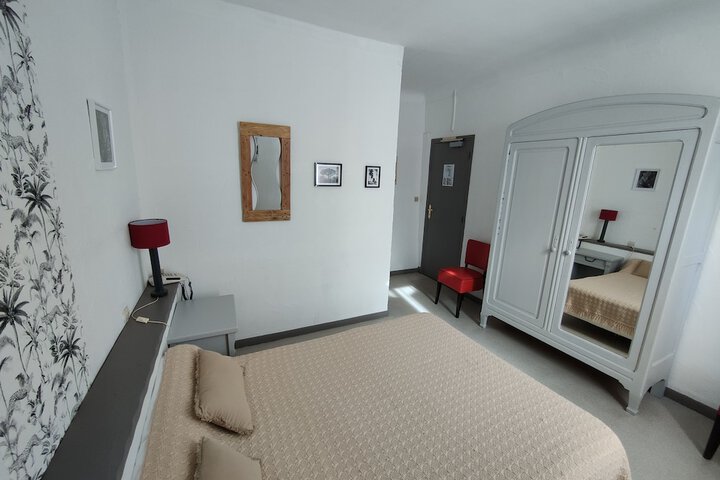 Room 22 of 71