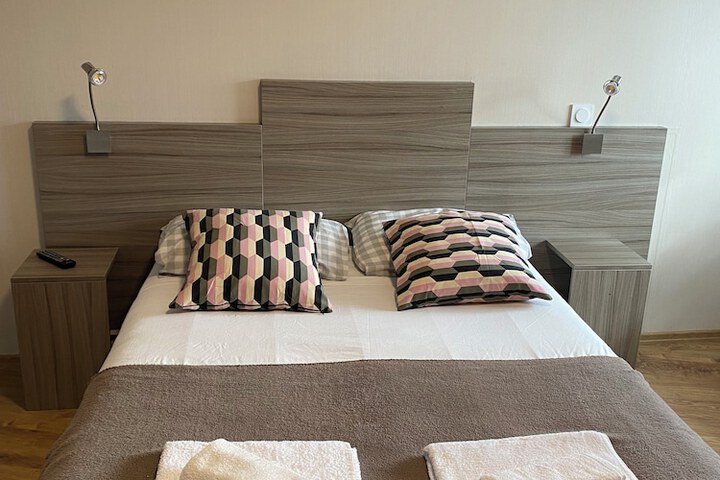 Room 16 of 25