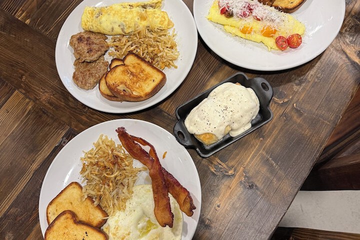 Breakfast/Coffee Service 37 of 52