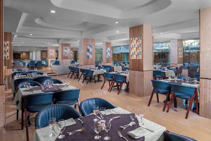 Dining 90 of 131
