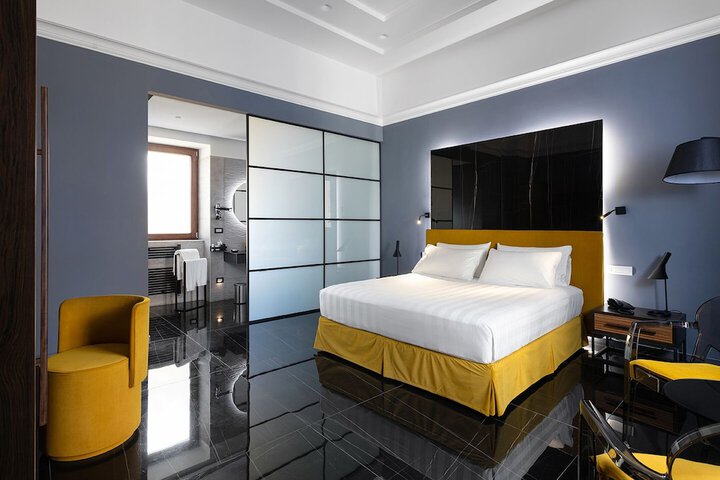 Room 5 of 13
