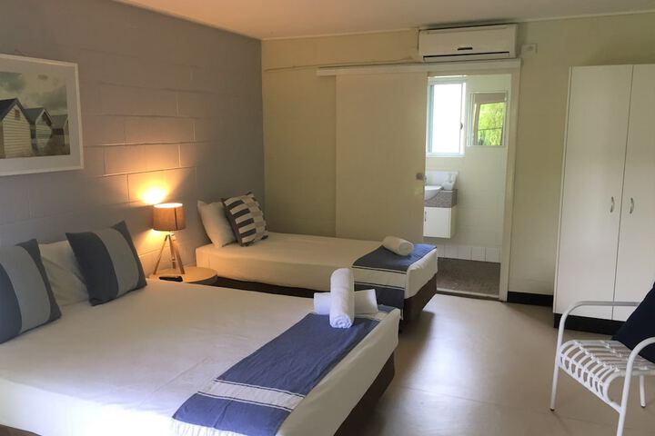 Room 5 of 35