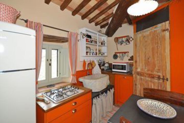 Room 6 of 20