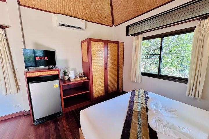 Room 3 of 40