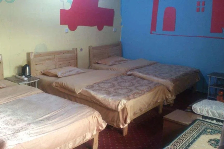 Room 3 of 10