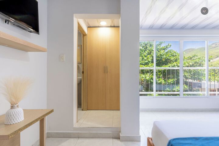 Room 15 of 30