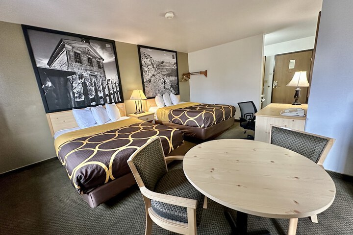 Room 16 of 46