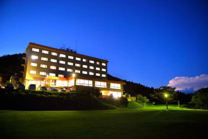 Hotel 12 of 13