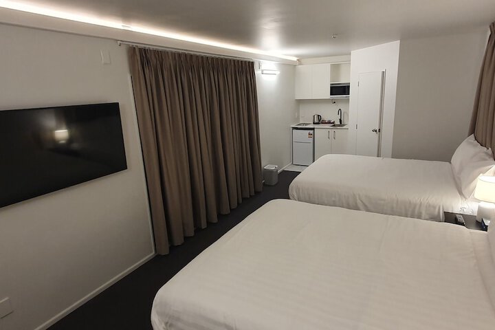 Room 2 of 22